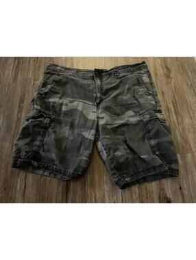 Unionbay Camo Cargo Shorts Black Men’s Size 40 Y2K Baggy